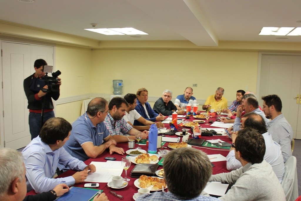 Histórica reunión de clubes de la LNB en Comodoro