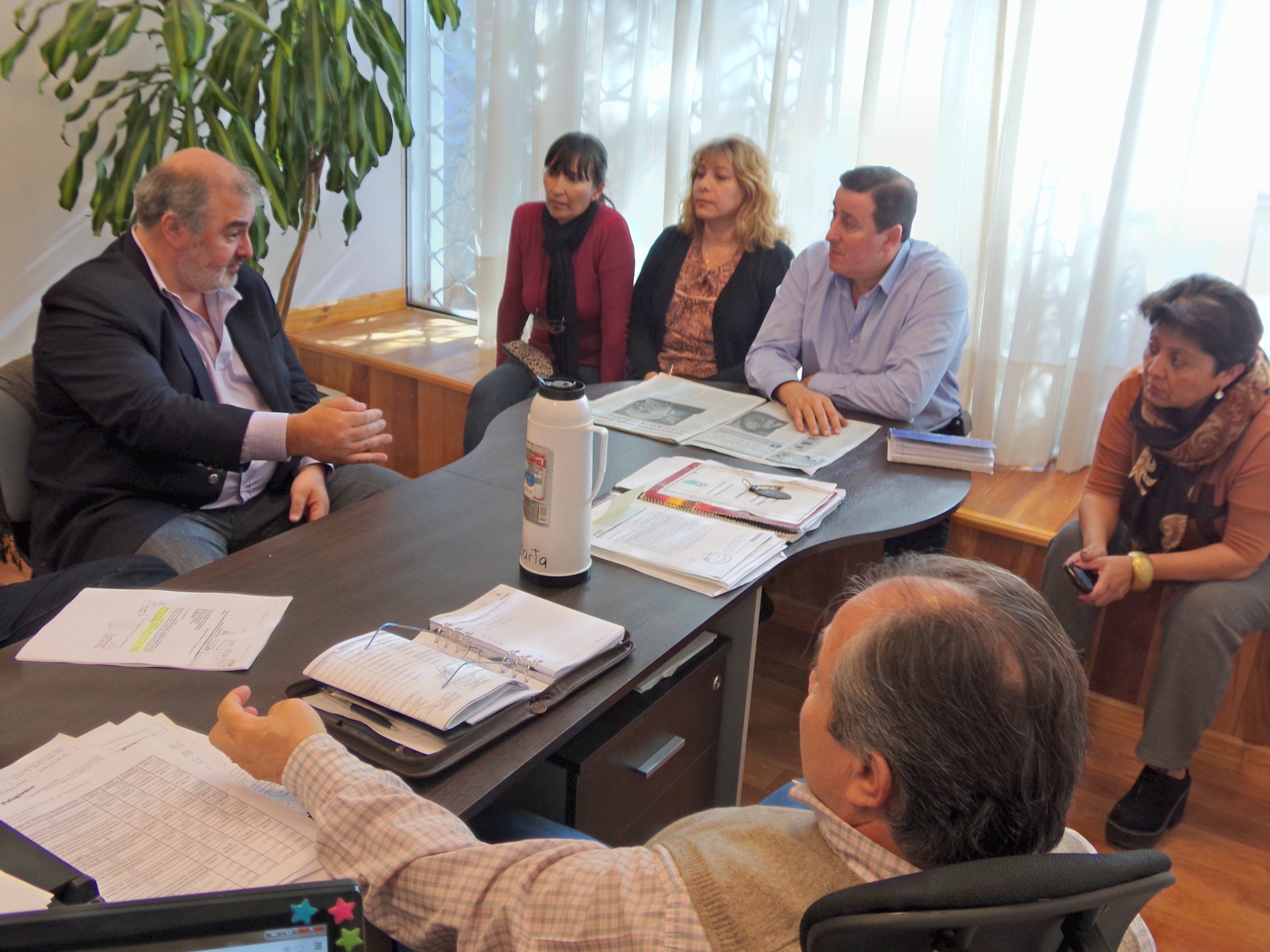 El ministro de Educación dialogó con los concejales