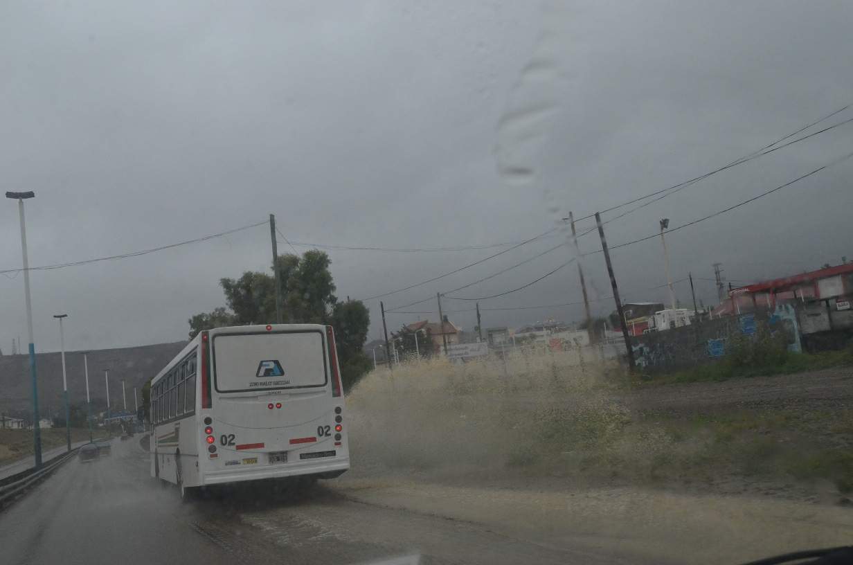La tormenta llegó al VIRCh y en Comodoro solo llueve