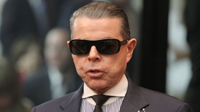 Oyarbide, sobreseído en una de las causas por su lujoso anillo