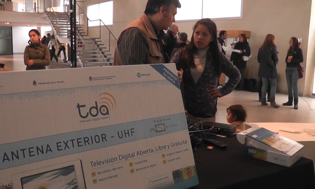 Entregarán más decodificadores de TDA