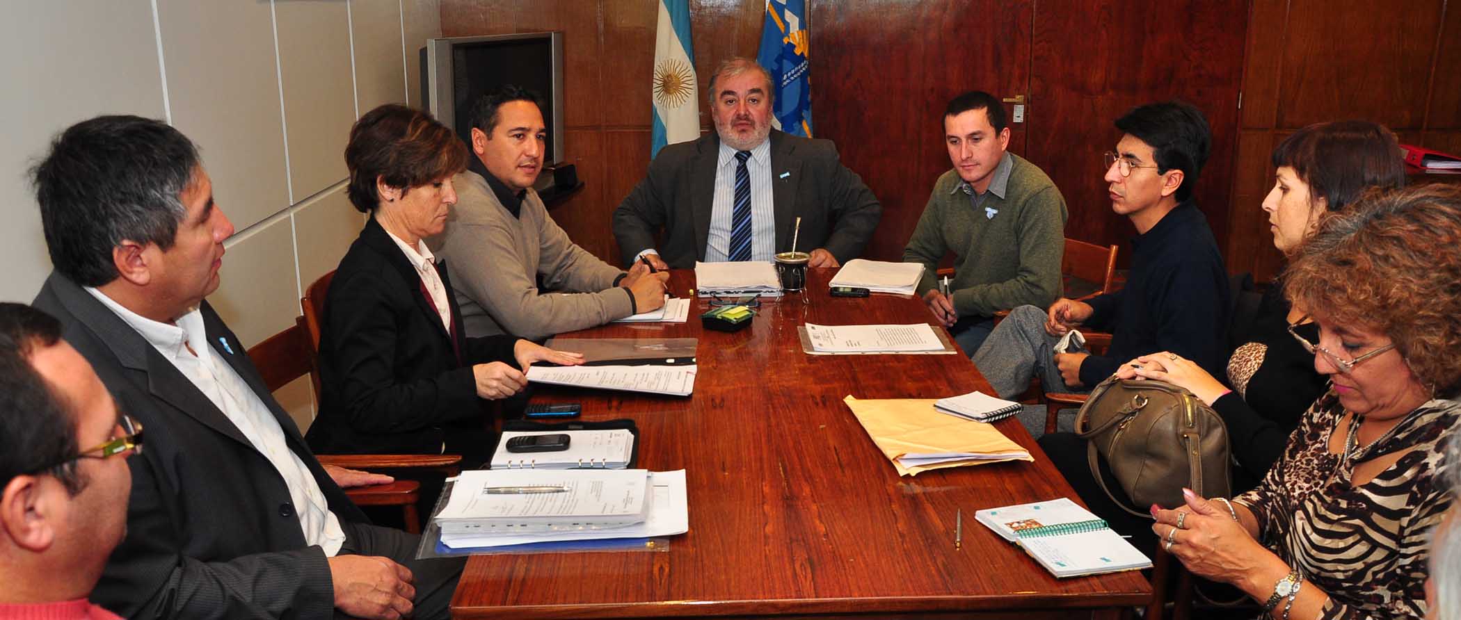 Comenzaron a devolverle los descuentos a docentes
