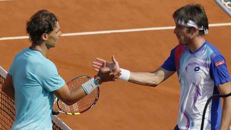 Nadal no perdonó a Leo Mayer en París