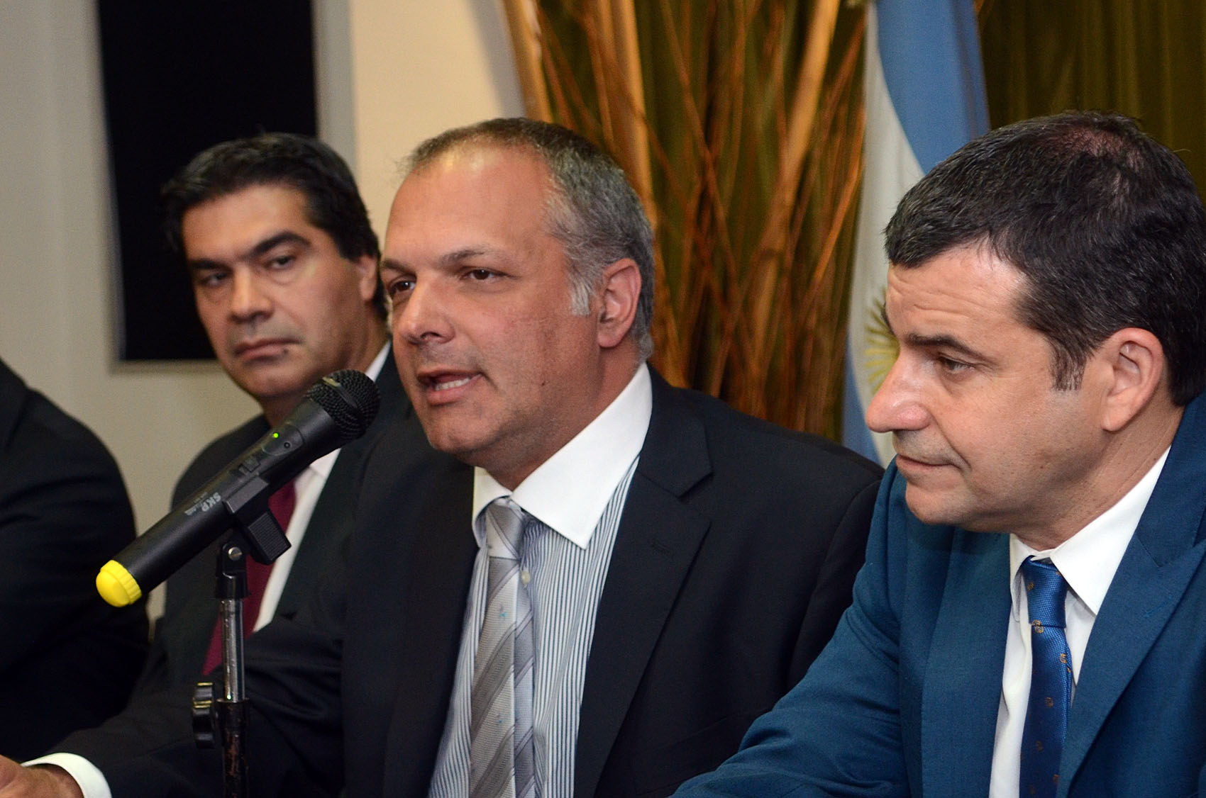 El Trébol de cuatro hojas y la Vaca Viva