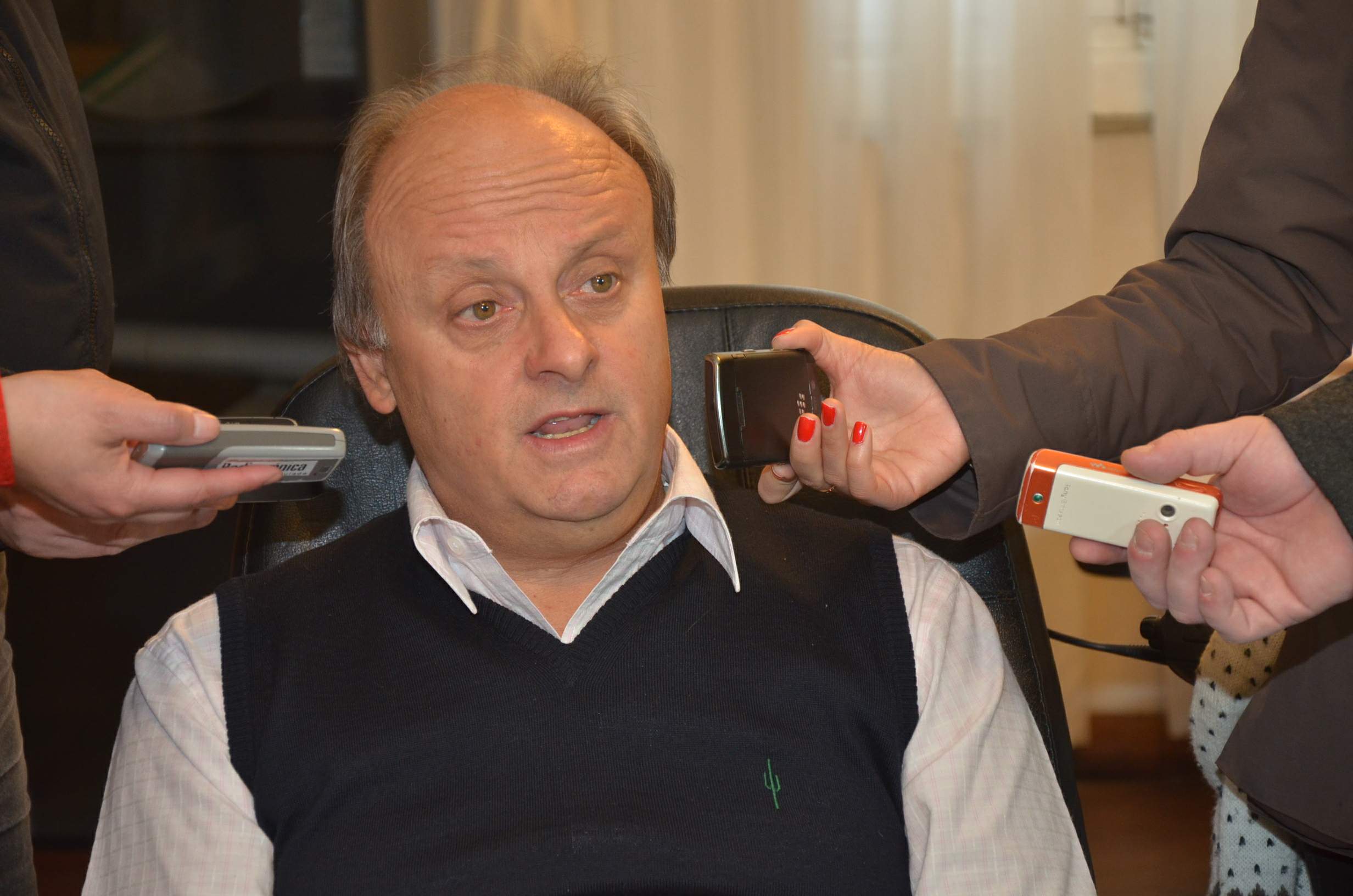 “No voy a entrar en debate por los intereses de un grupo económico”