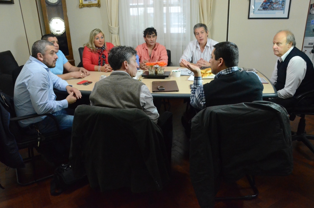 Hepatitis B: Avanza plan de vacunación con gremios petroleros