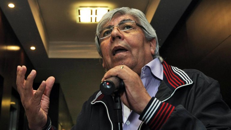 Moyano convocó a la unidad a Caló