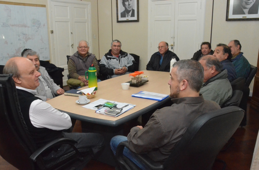 Jubilados de Petroleros Jerárquicos visitaron al intendente