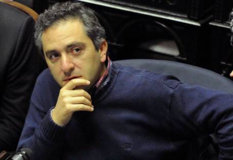 Larroque: “El pecado de Boudou es que se enfrentó al negocio de las AFJP”