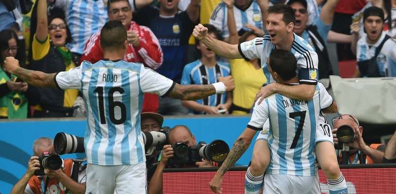De la mano de Messi, Argentina ganó el Grupo F