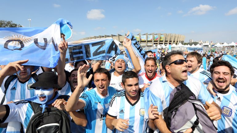 Porto Alegre: Hincha argentino baleado tras pelea en un bar