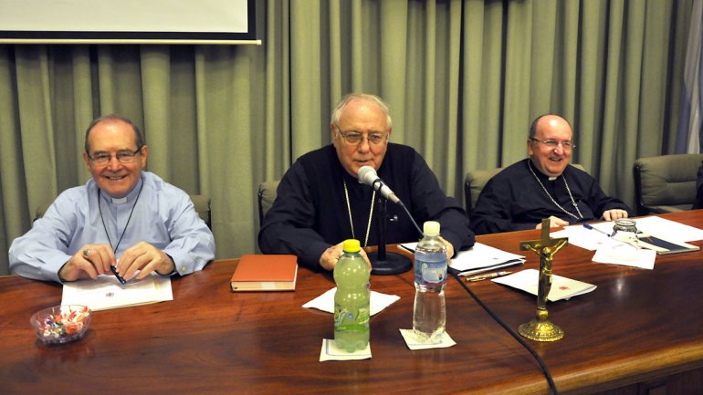 La Iglesia pidió actitud madura para negociar la deuda