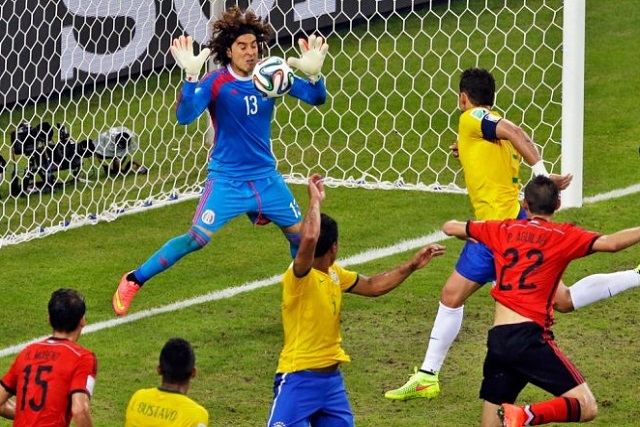 México complicó con un empate a Brasil