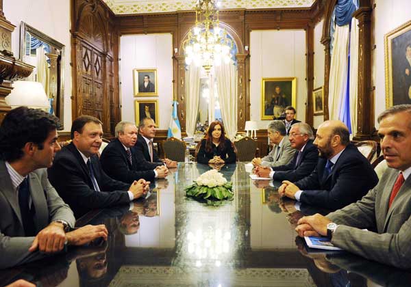 Cristina recibirá a gobernadores de la Ofephi