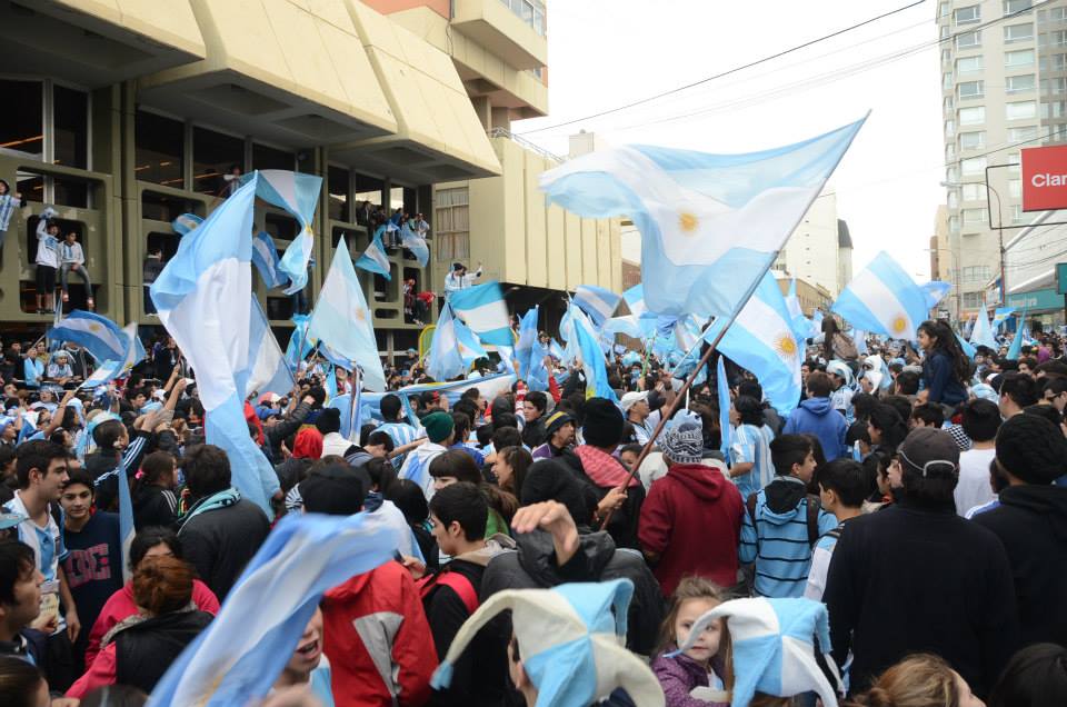 Una multitud festejó el triunfo de la selección