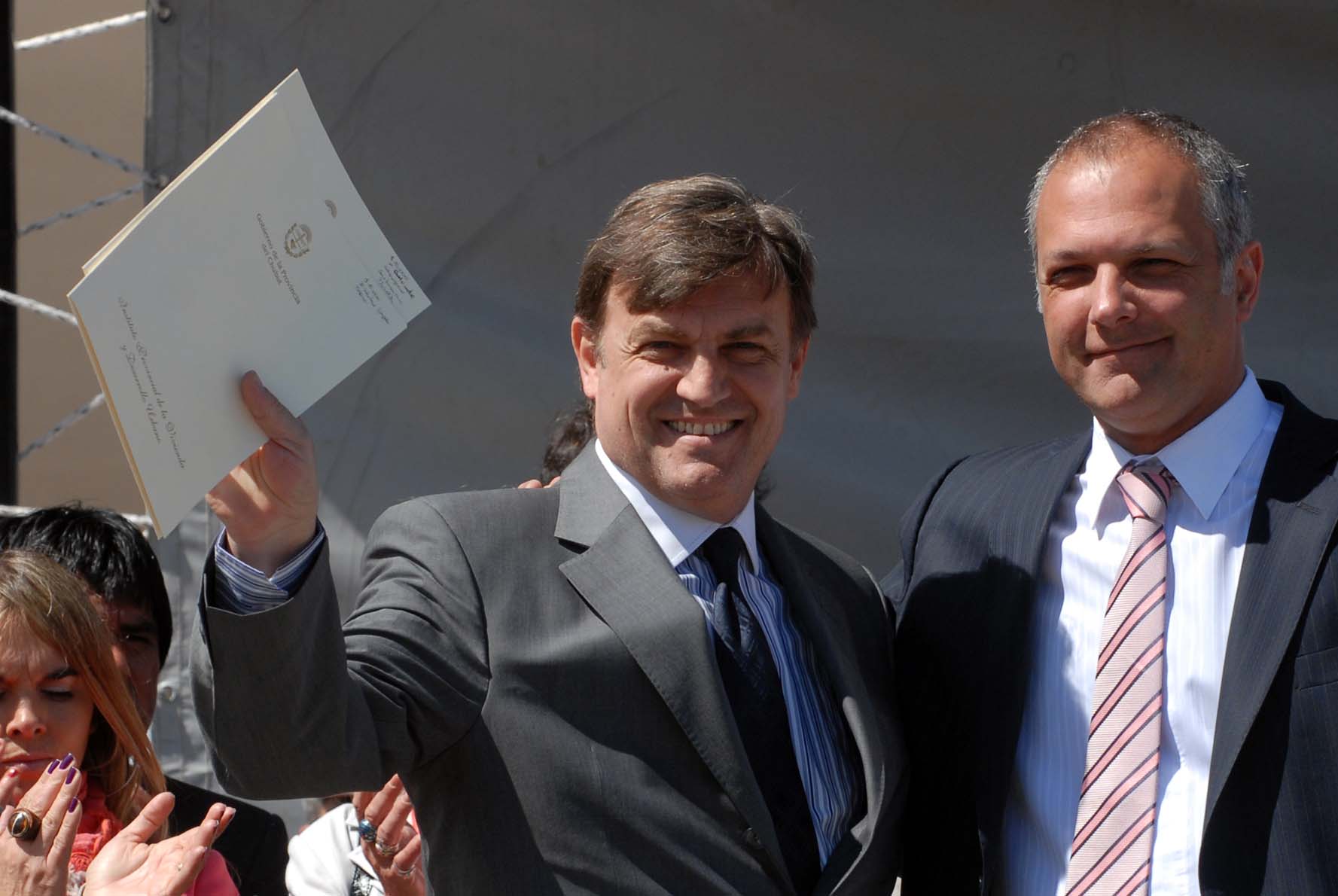 Buzzi a Pérez Catán: “Que vaya renunciando…”