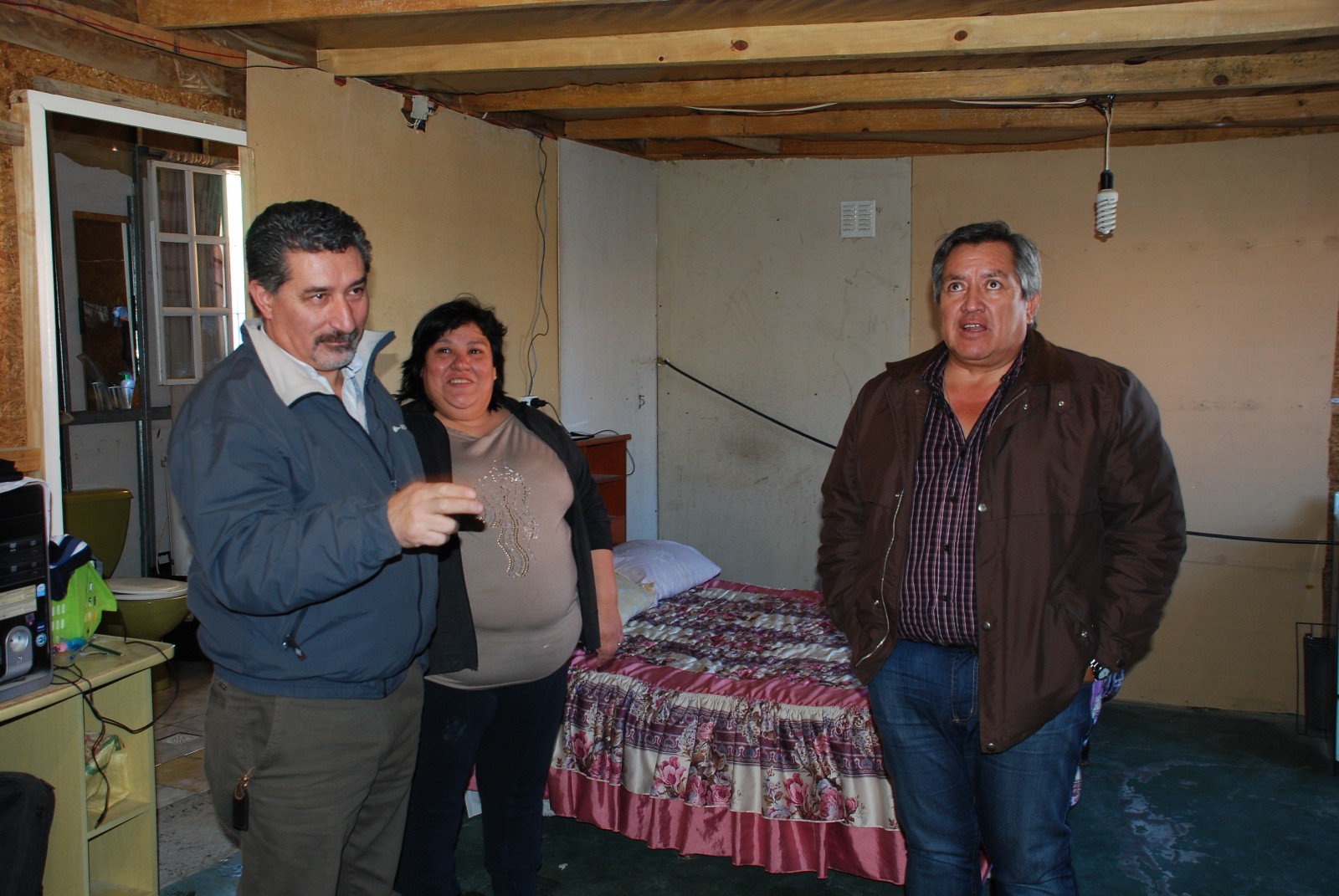 “Casa Abierta”: Soluciones sanitarias a vecina de Comodoro