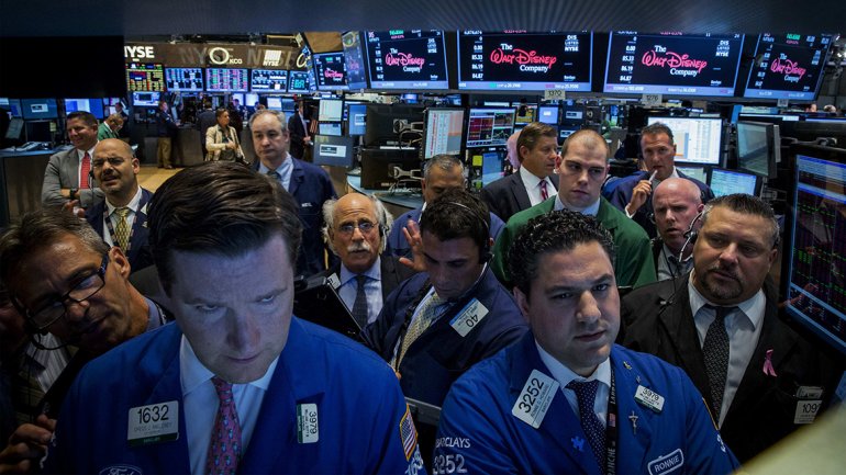 Mercados caen hasta 20% para los activos argentinos