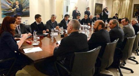 Los Gobernadores no comulgan con la propuesta de Galuccio y CFK