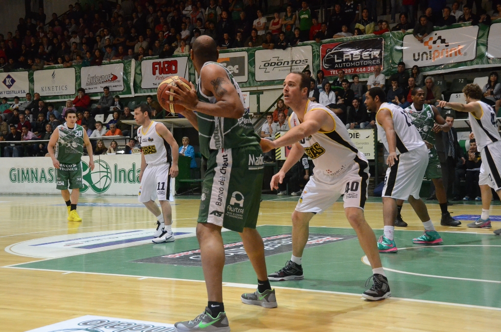Gimnasia se aseguró la continuidad de Sam Clancy