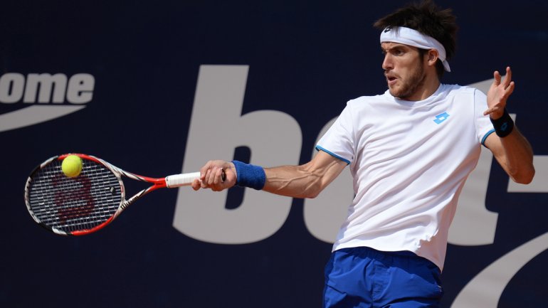 Mayer venció a Ferrer y ganó su primer ATP