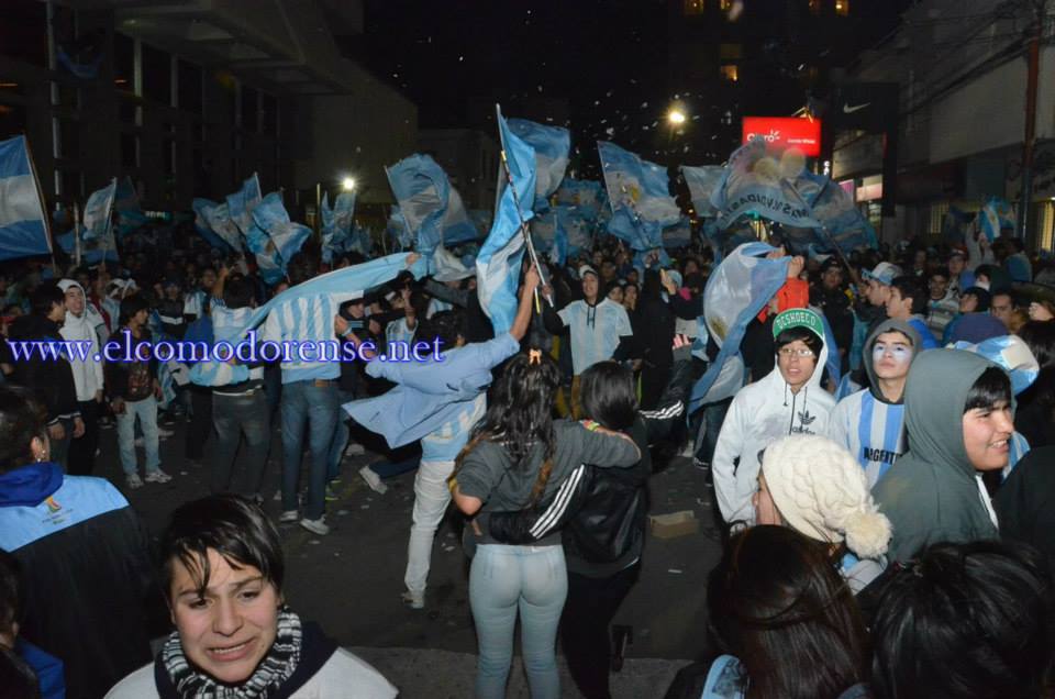 Comodoro salió a la calle pese a la derrota