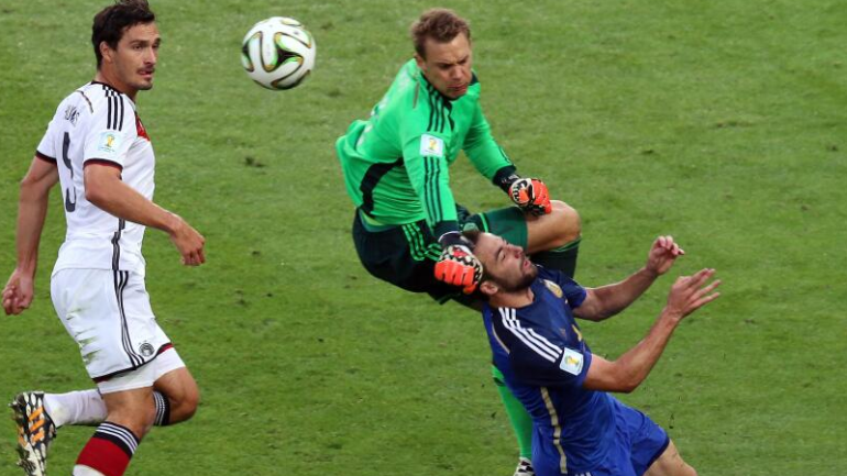 Rizzoli, firme: «No fue penal a Higuaín»