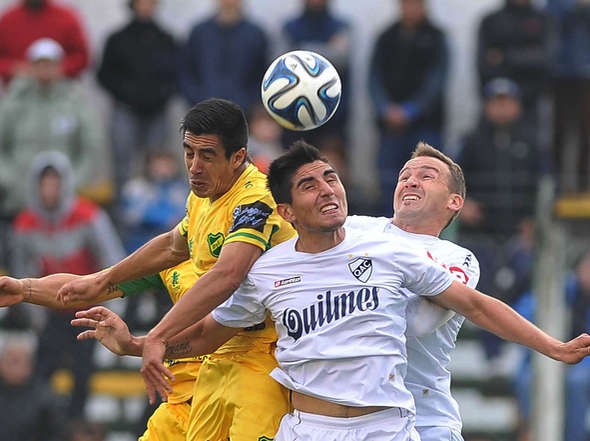 Defensa y Quilmes empataron en un partido áspero