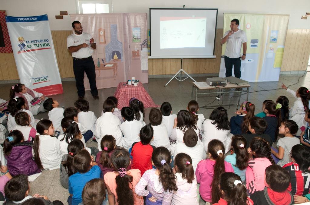 “El Petróleo en tu vida”: Ya participaron 79 escuelas