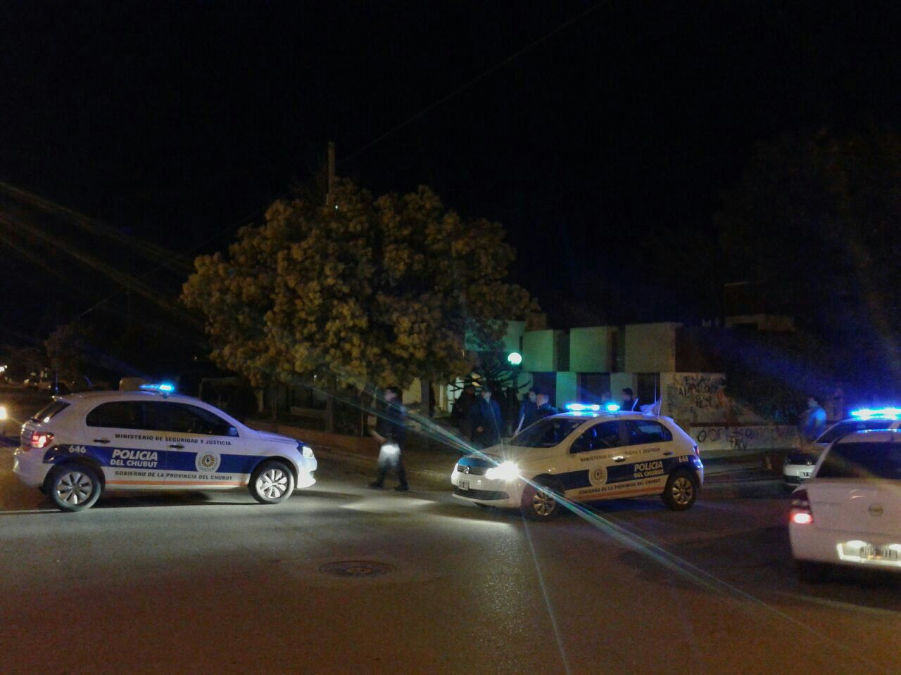 Varios heridos en violento asalto a una familia