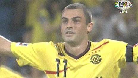 Un mal fallo dejó a Lanús sin la Suruga Bank