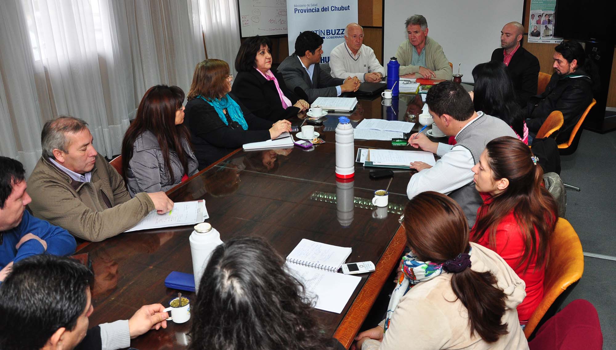 Corchuelo encabezó reunión paritaria con gremios