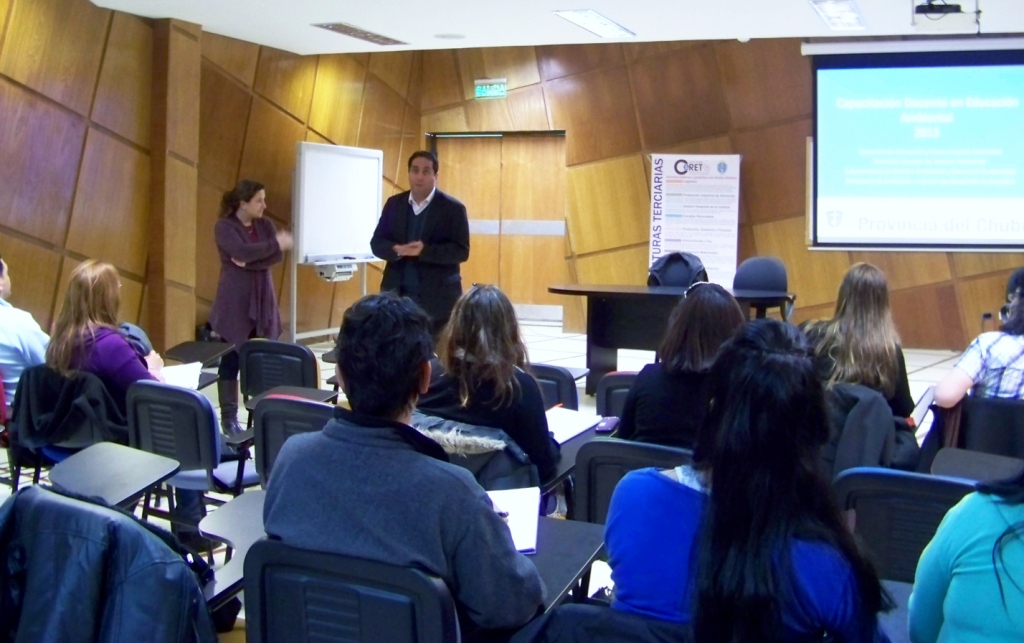 Ambiente convocó a docentes de Comodoro a diversas propuestas