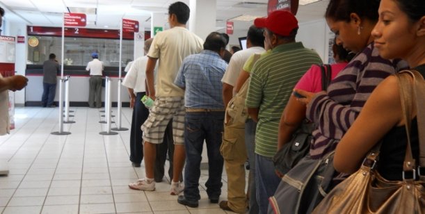 La ordenanza anti-colas comienza a aplicarse