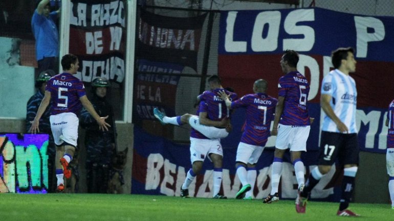 Racing fue goleado 4 a 0 por Tigre