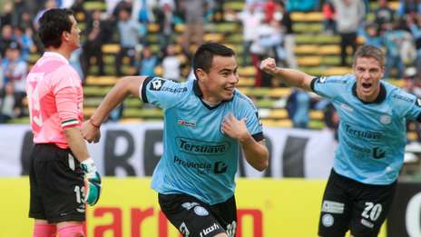 Belgrano fue más que Vélez y lo superó por 1-0