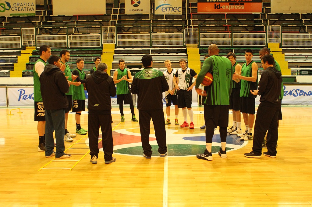 LNB: Llegaron los extranjeros y Gimnasia está completo