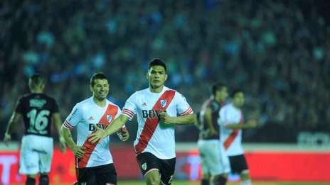 River salvó el invicto ante Lanús