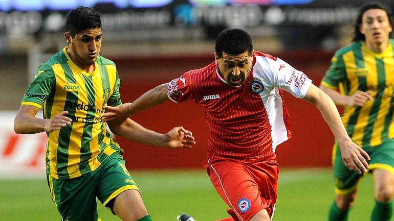 Argentinos con Riquelme venció a Aldosivi