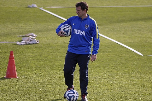 Boca sufriría cuatro cambios para visitar a Banfield