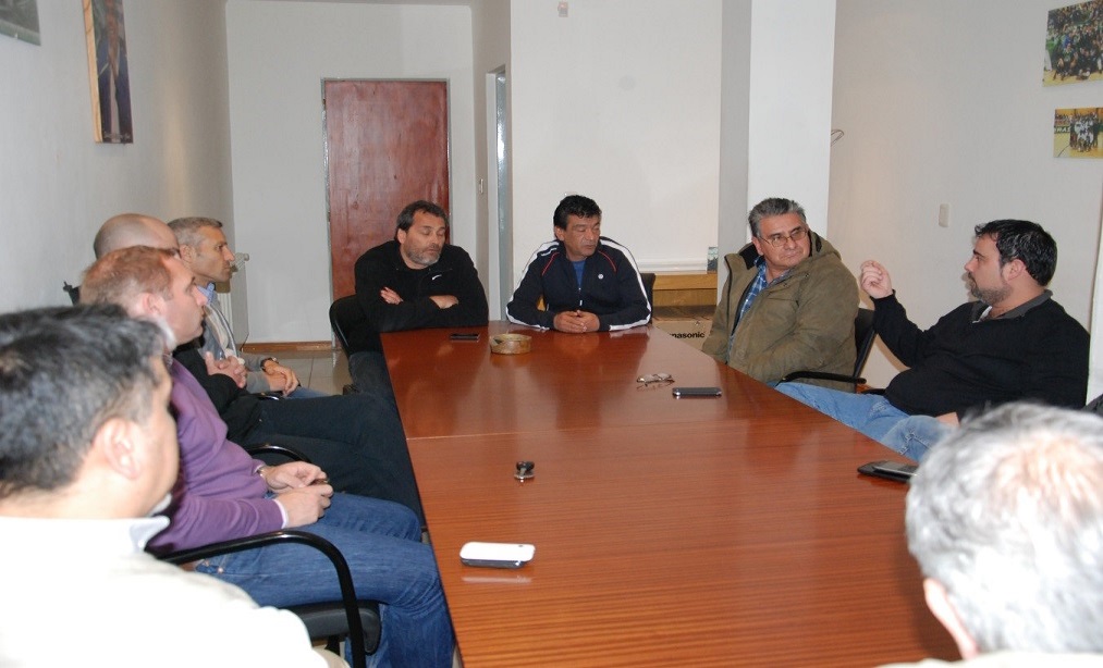 Camioneros santacruceños se unen ante el avance político