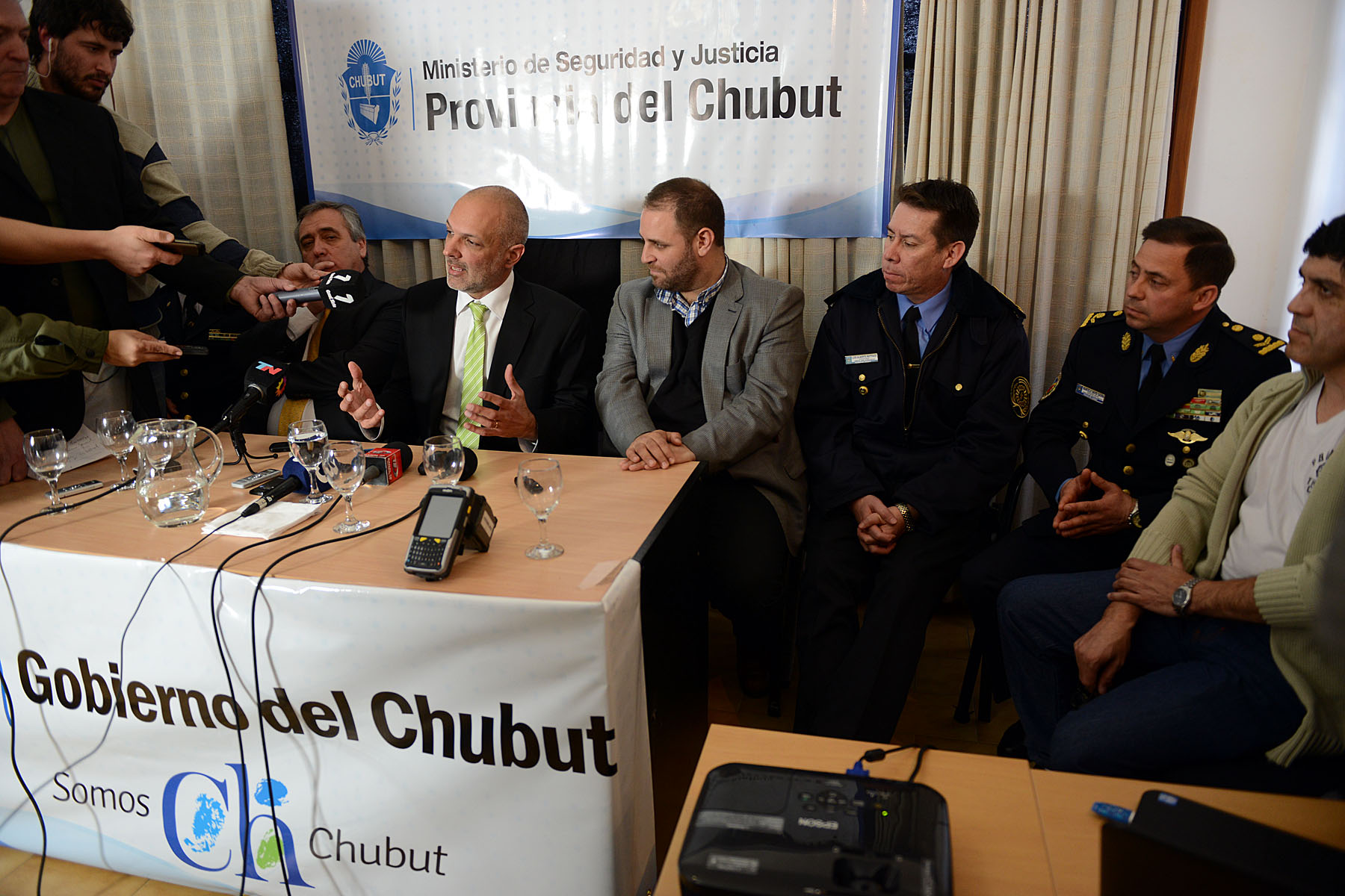 Buzzi destacó “el profesionalismo de la Policía”