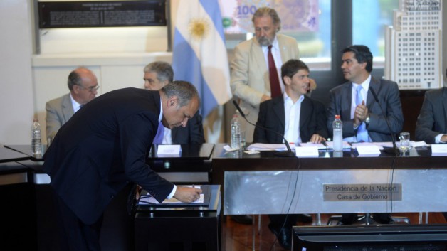 Chubut firma el Desendeudamiento con Nación