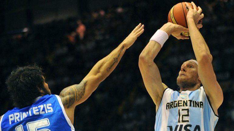 Argentina cayó frente a Grecia y jugará con Brasil