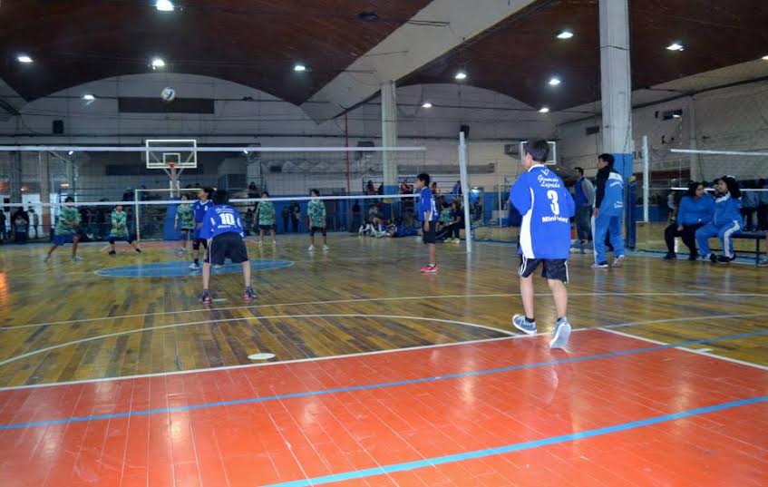 El equipo del municipal Laprida participó de un regional de vóley