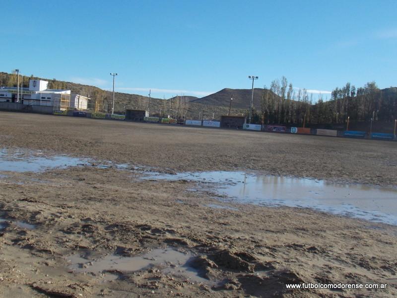 Fútbol: La Liga suspendió casi toda la actividad sabatina
