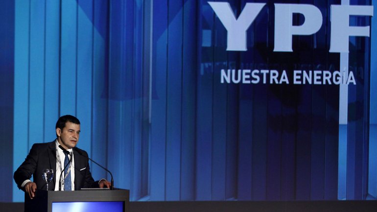 Galuccio defendió el aumento de las naftas