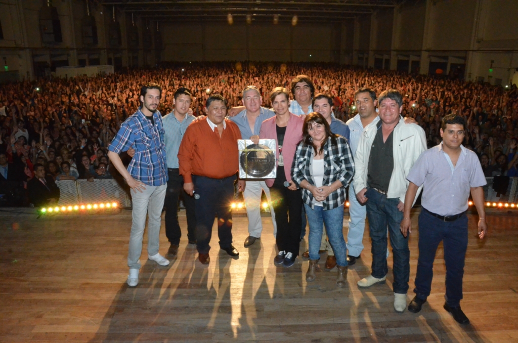 Carlos Baute deleitó a las Madres Petroleras