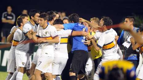 Boca pasó a Capiatá por penales