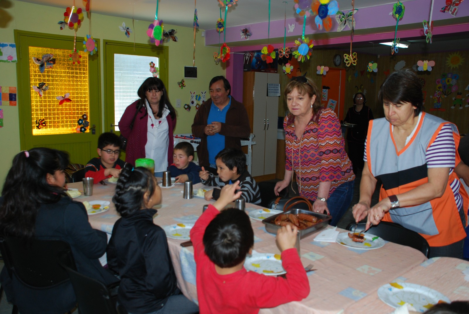 Di Filippo recorrió instituciones sociales en Comodoro